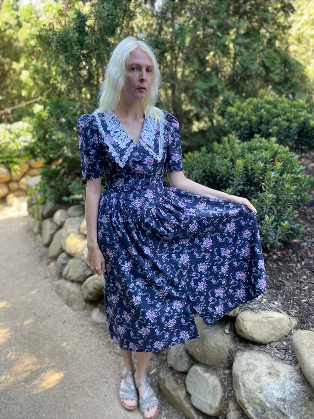 Vintage 80s Gunnie Sax Jessica McClintock Navy Floral Lace Back Tie Midi Dress M